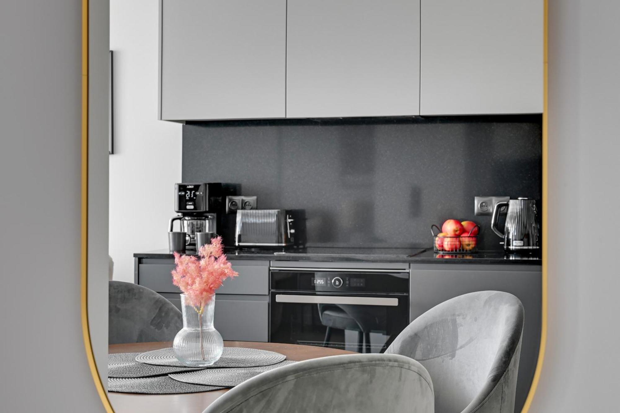 Scala 60K City Center Apartments With Parking By Lion Apartments Gdańsk Exterior foto